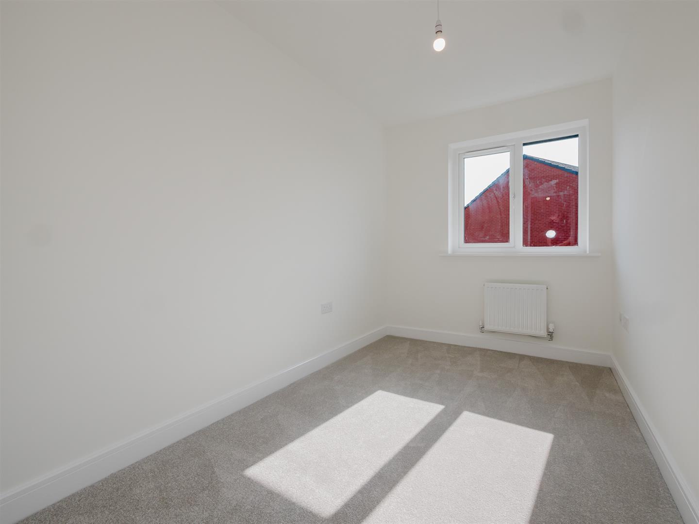 3 Bedroom House To Rent image 13